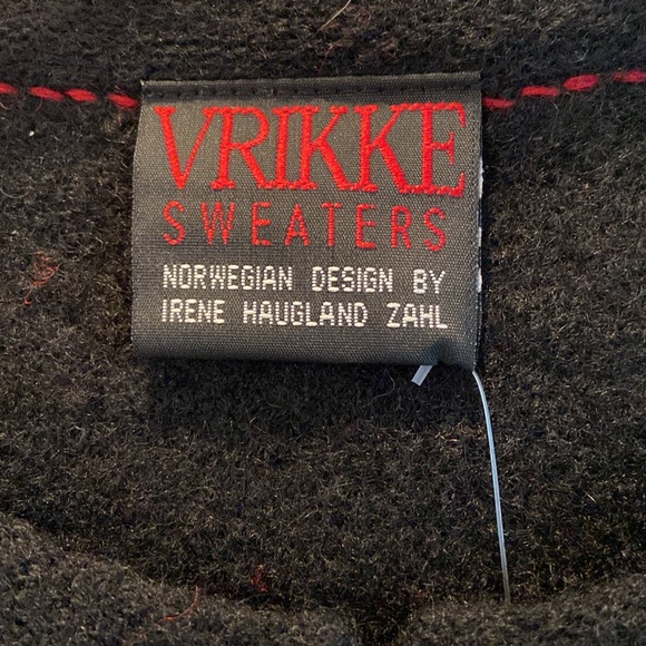 NWT Vrikke sweater vest size L 100%wool embroidered - Picture 3 of 7